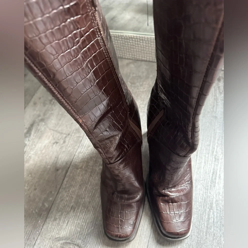 Bass Brown Leather Upper Shoes - Picture 2 of 6